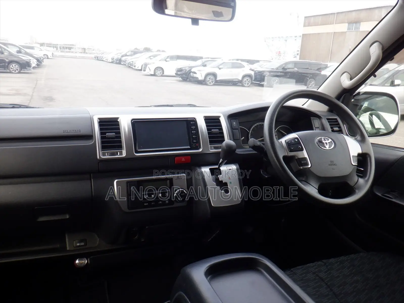 Toyota HiAce 2020 Silver