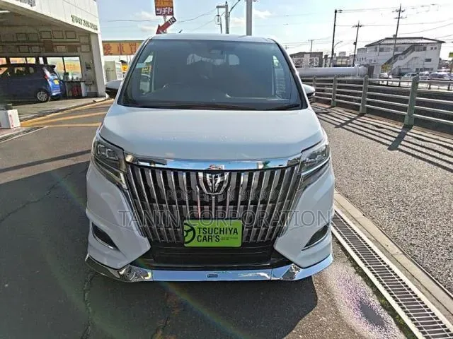 Toyota Esquire 2021 Pearl