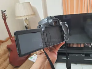 Canon 700D With Lens
