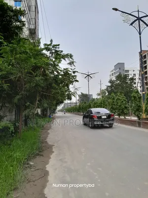 10 Katha South-facing Bashundhara Residential Area Plot for Sale