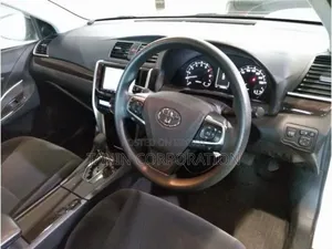 Toyota Premio 2020 Silver