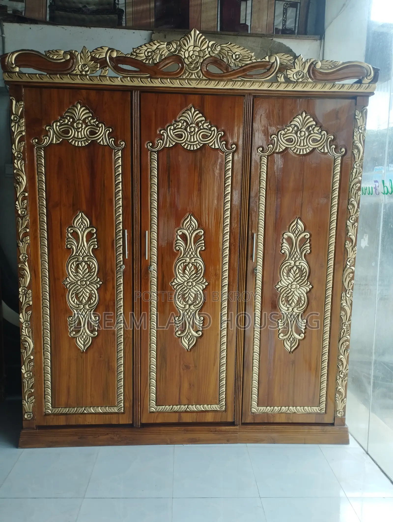 Get a 100,000 Taka Almirah for only 75,000 Taka