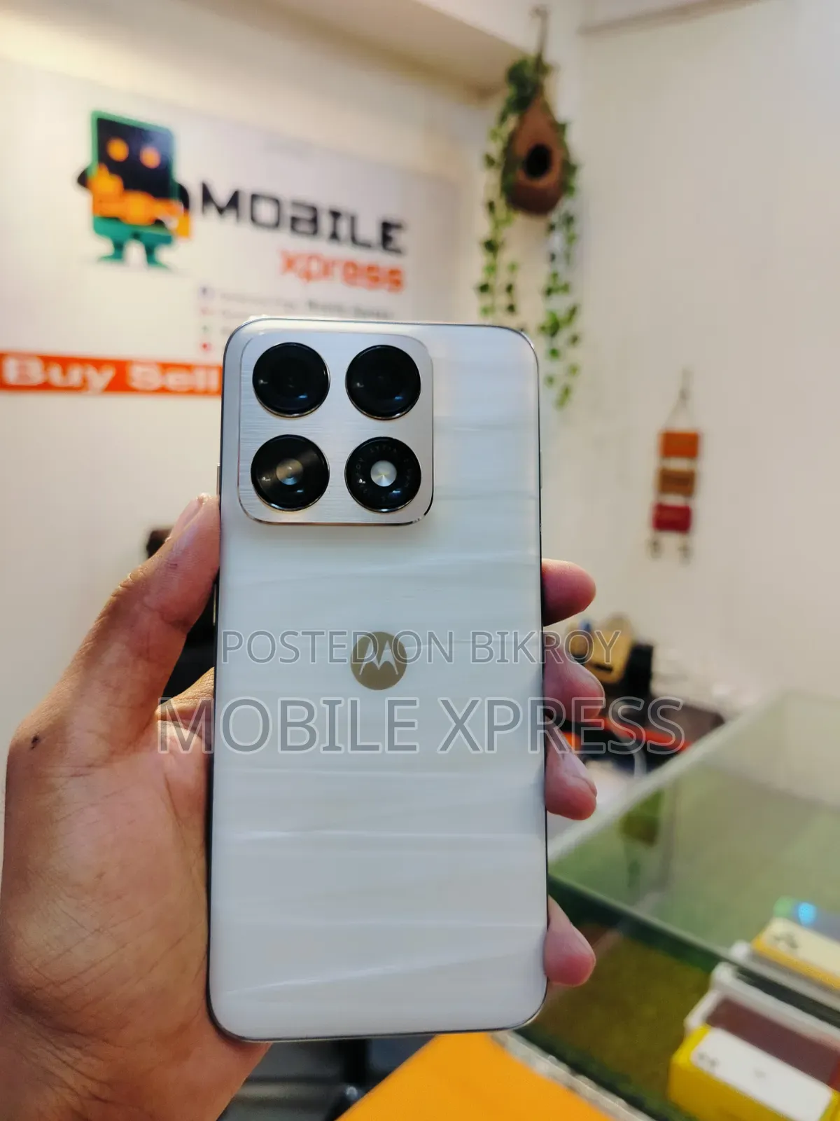 New Motorola 256 GB White
