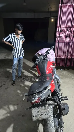Honda Hornet 2017 Red