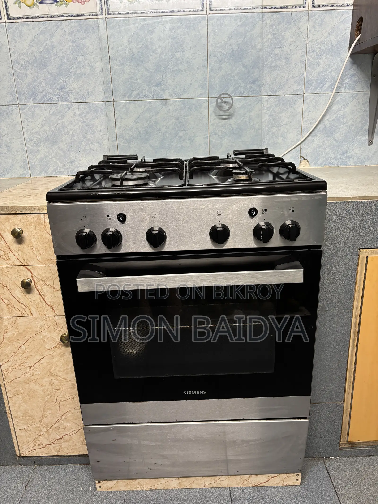 Siemens 4 Burner Gas Hob (Stove Plus Oven)