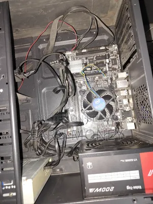 Desktop Computer 8GB Intel Core I3 SSD 128GB