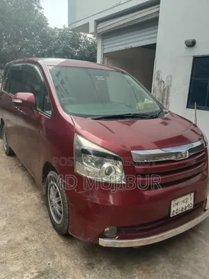 Toyota Noah 2007 Maroon