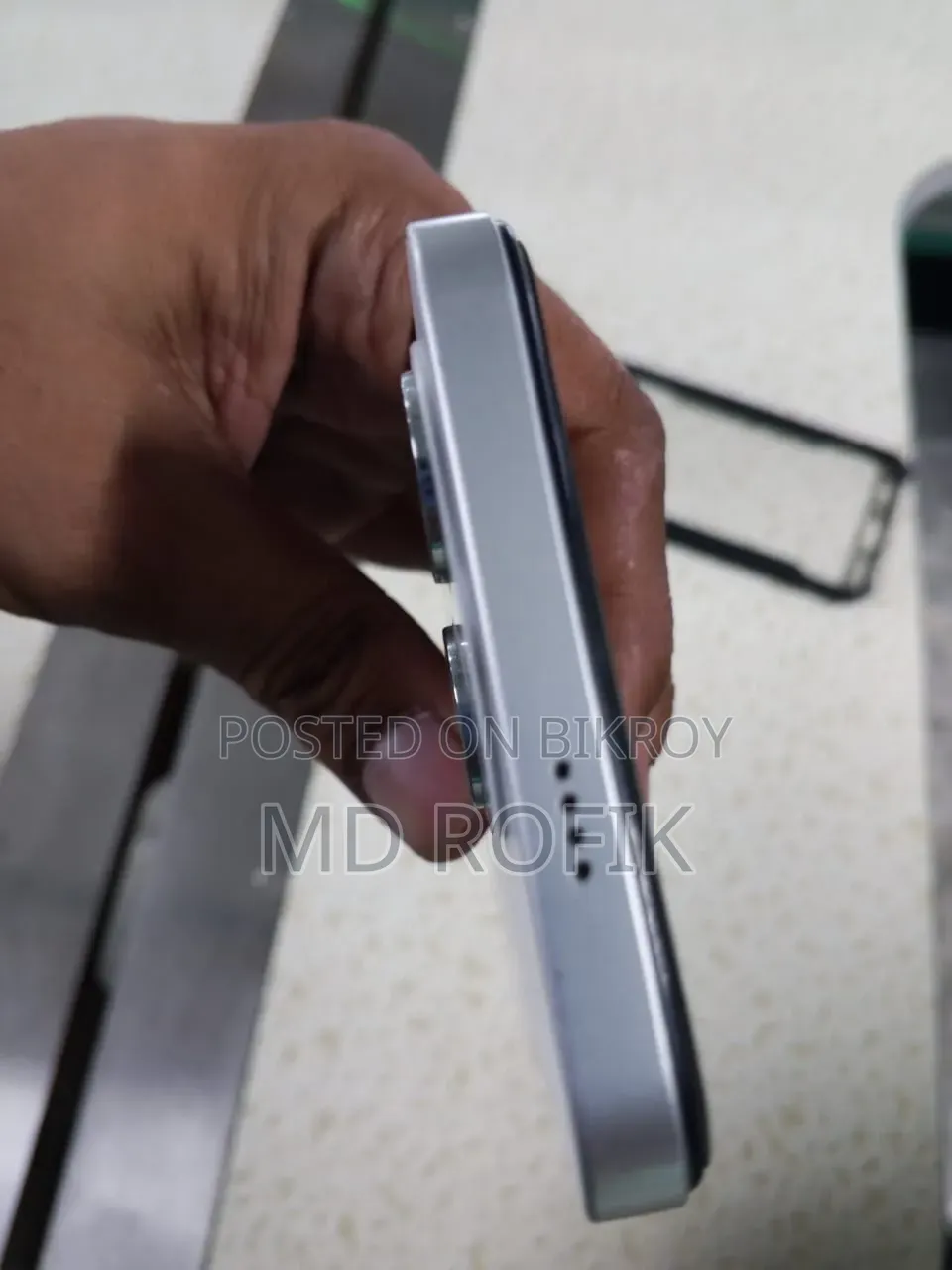টেকনো স্পার্ক গো ৬৪ জিবি সাদা