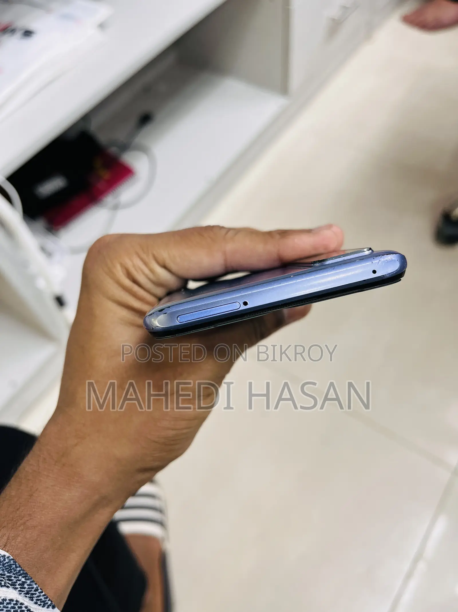 iQOO ১২৮ জিবি ব্লু