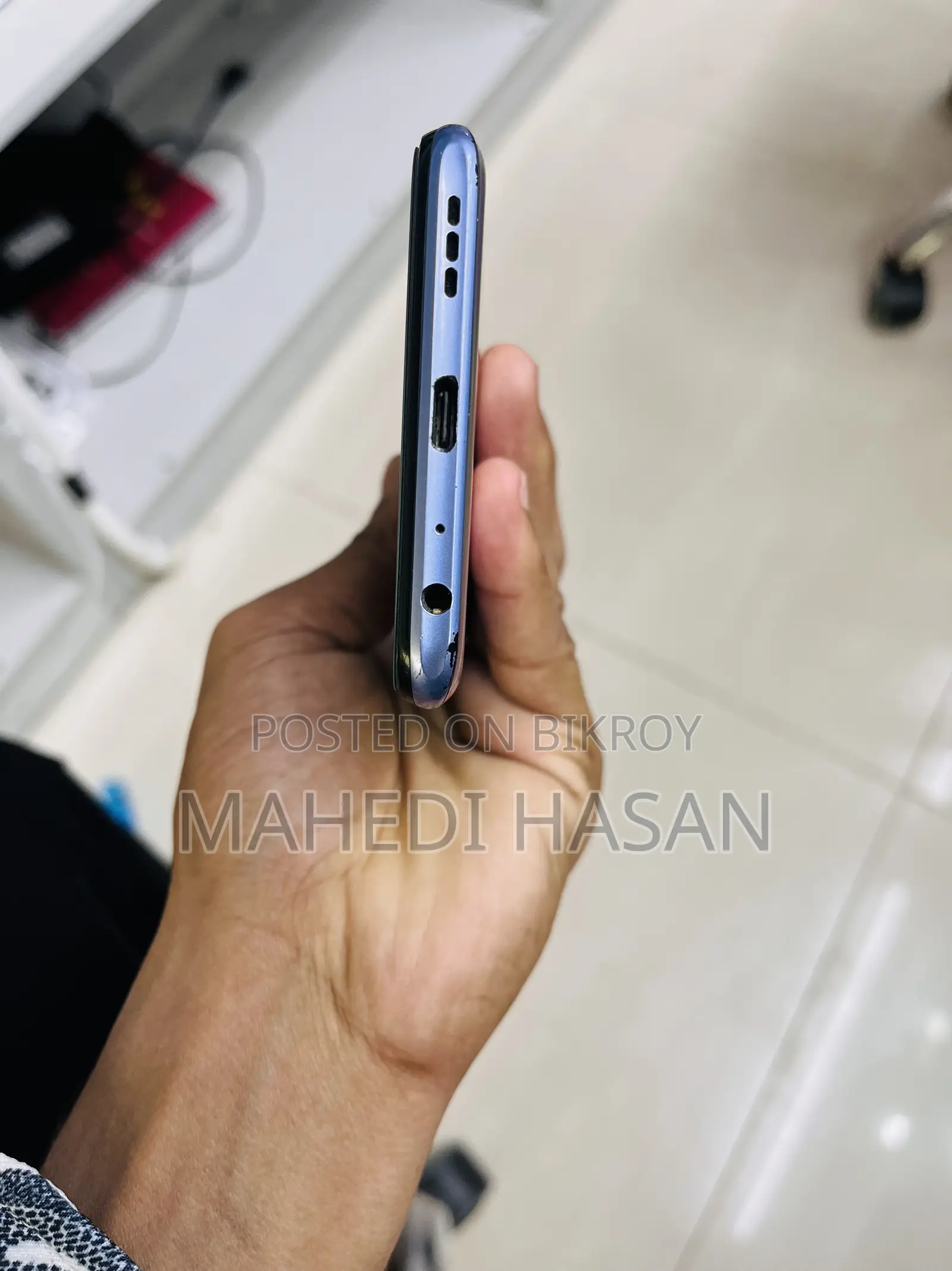iQOO ১২৮ জিবি ব্লু