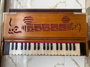 হারমোনিয়াম গোল্ডেন