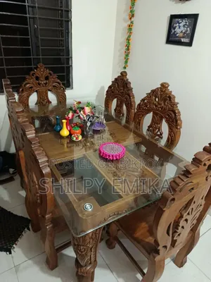 Victoria Dining Table
