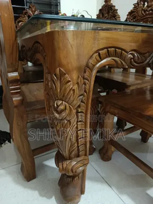 Victoria Dining Table