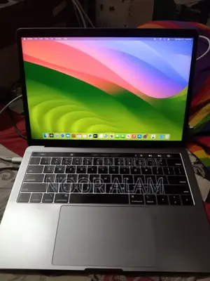 Laptop Apple MacBook Pro 2019 16GB Intel Core I7 SSD 512GB