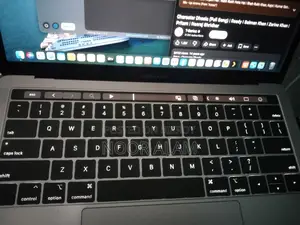 Laptop Apple MacBook Pro 2019 16GB Intel Core I7 SSD 512GB