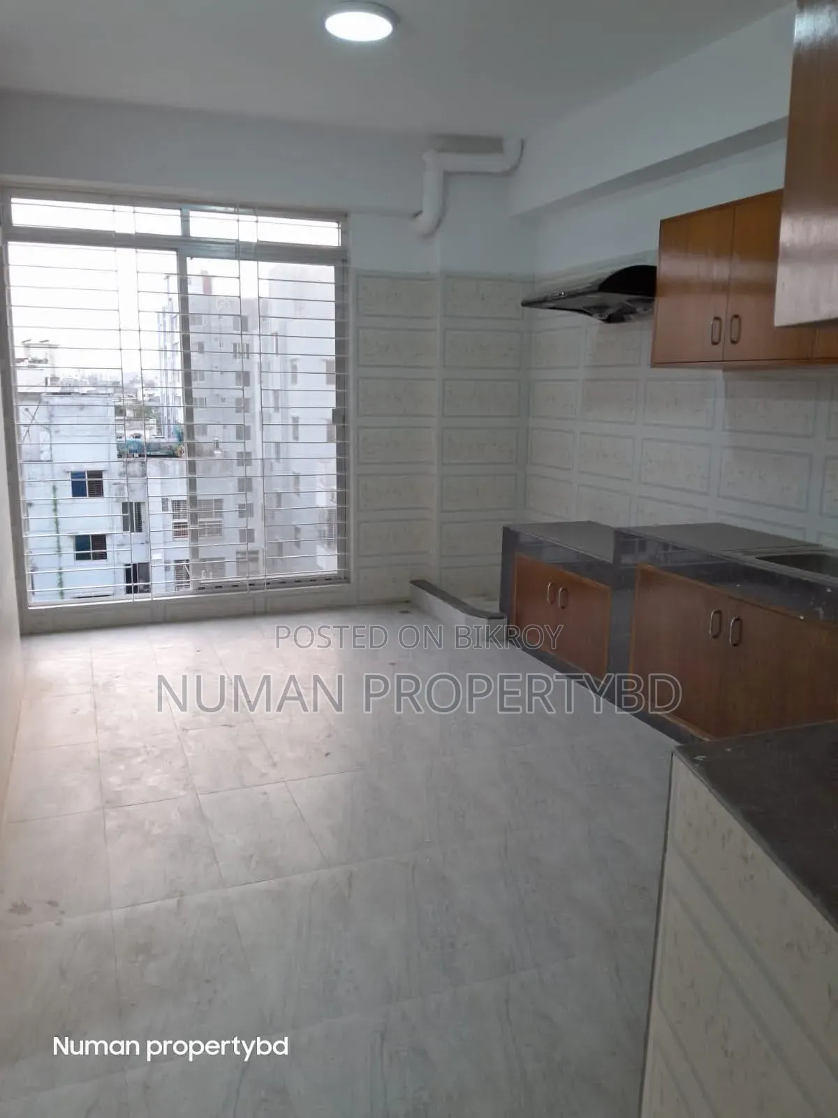 4-bedroom Apartment in Numan Property Bd, Basundhara for Rent