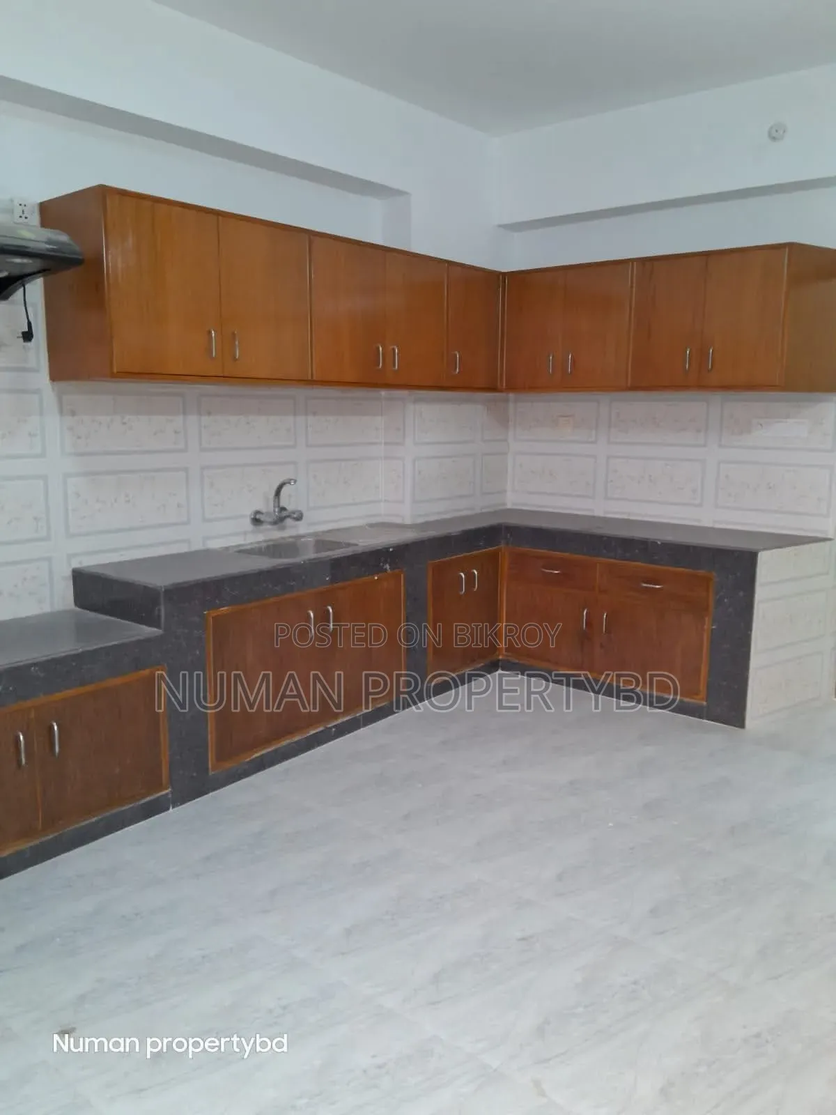 4-bedroom Apartment in Numan Property Bd, Basundhara for Rent