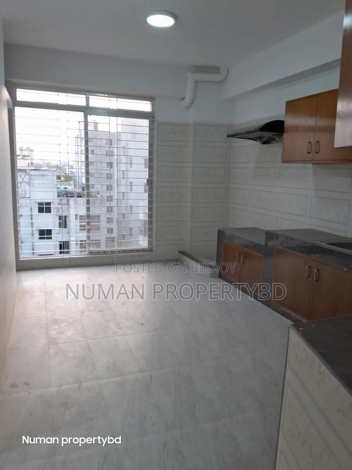4-bedroom Apartment in Numan Property Bd, Basundhara for Rent