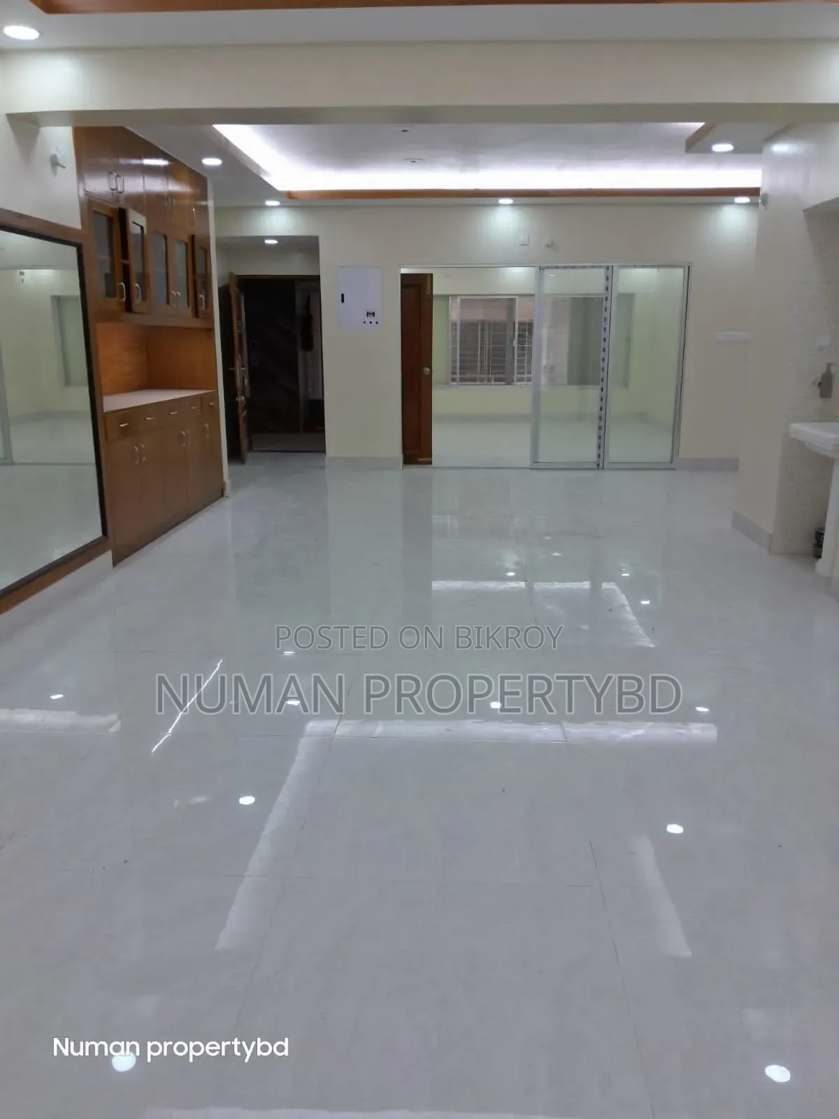 4-bedroom Apartment in Numan Property Bd, Basundhara for Rent