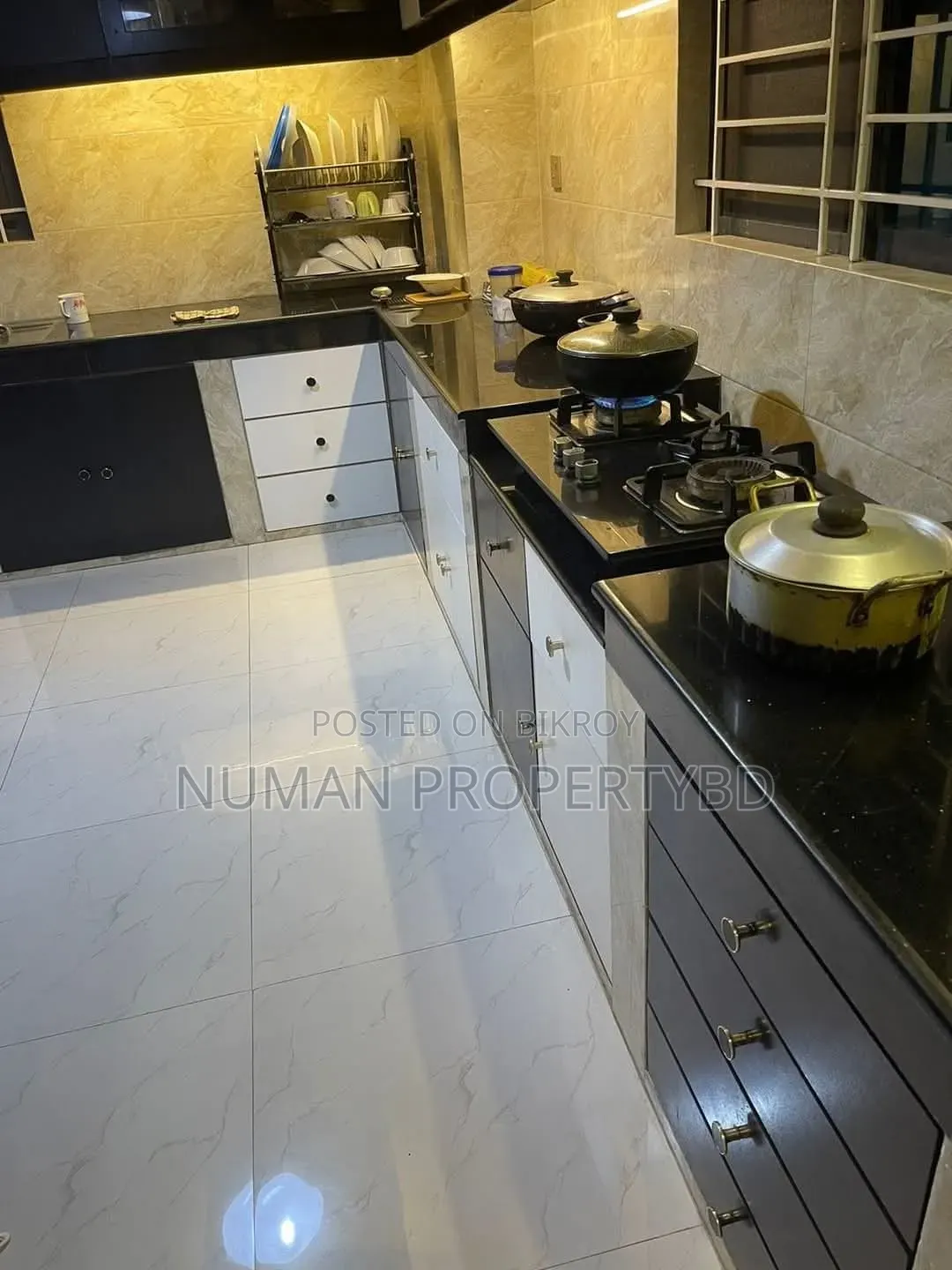 Furnished 3-bedroom Apartment in Numan Property Bd, Basundhara for Rent