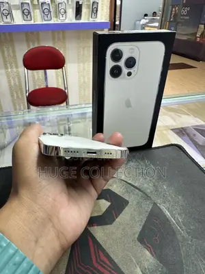অ্যাপল আইফোন ১৩ প্রো ১২৮ জিবি সাদা