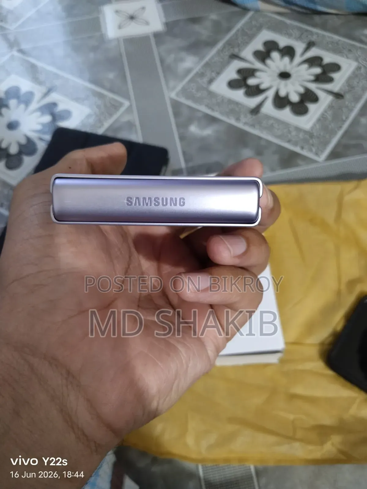 New Samsung Galaxy Z Flip4 256 GB Purple