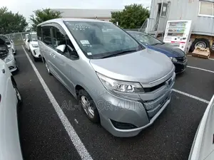 Toyota Noah 2021 Silver