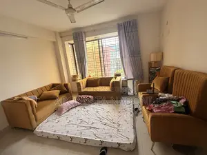 ছয় পিসের সোফা সেট