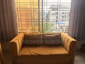ছয় পিসের সোফা সেট