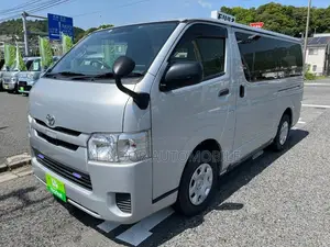 Toyota HiAce 2021 Silver