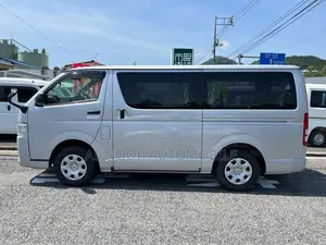 Toyota HiAce 2021 Silver