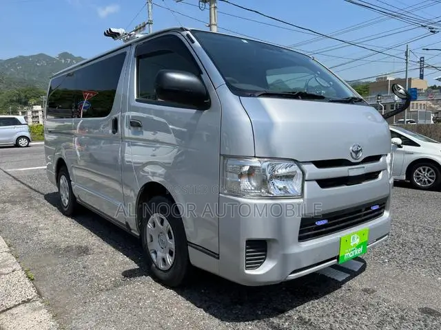 Toyota HiAce 2021 Silver