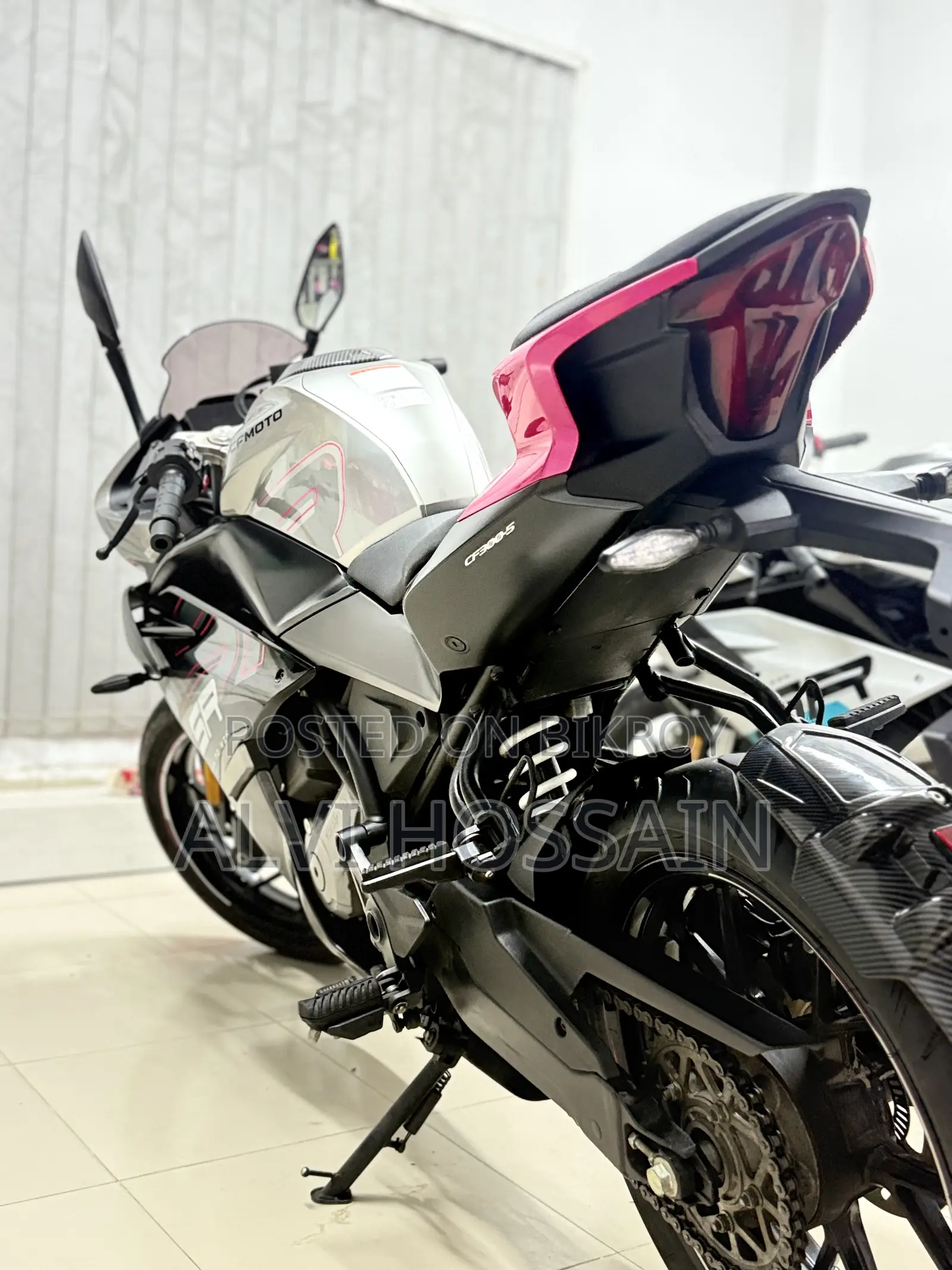 CFMoto 300SR 2025 Black