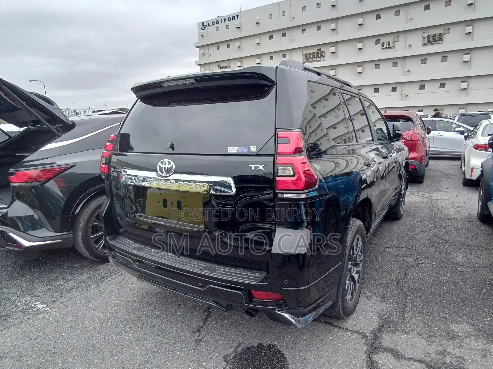 Toyota Land Cruiser Prado 2.7 2023 Black