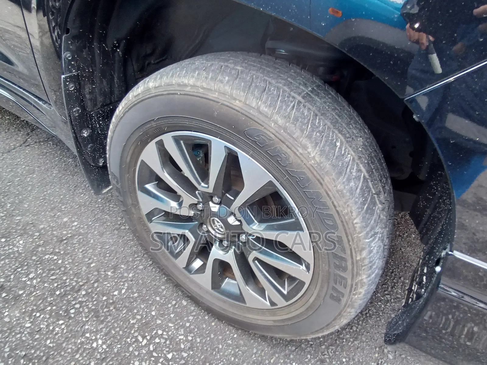 Toyota Land Cruiser Prado 2.7 2023 Black