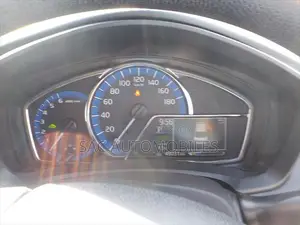 Toyota Axio 1.5 G 2WD 2015 Silver