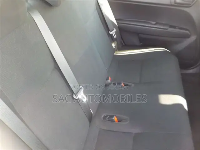 Toyota Axio 1.5 G 2WD 2015 Silver
