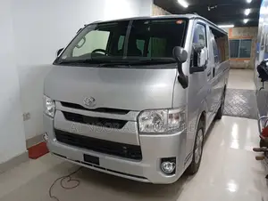 Toyota HiAce 2021 Silver