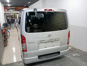 Toyota HiAce 2021 Silver