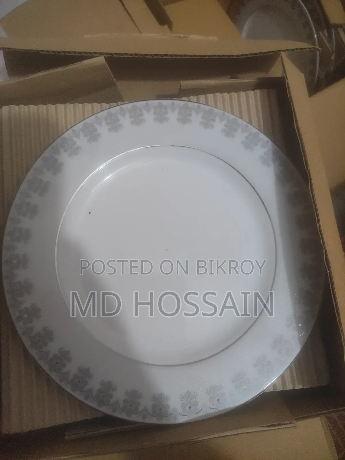 Dinner Set 32 PCS (Brand New)