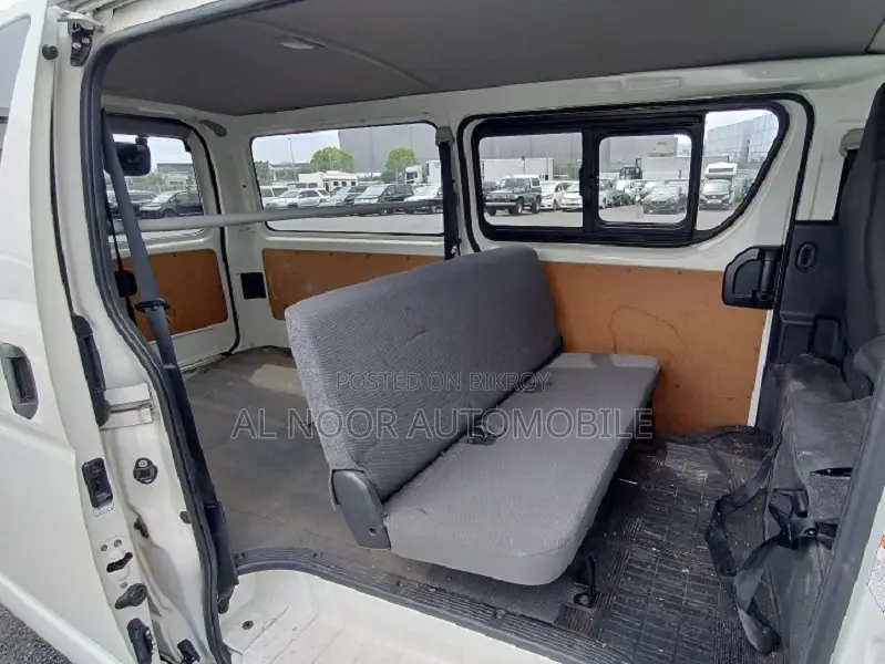 Toyota HiAce 2021 White