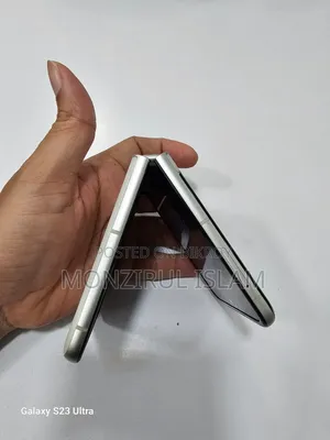 Motorola Razr 60 256 GB White