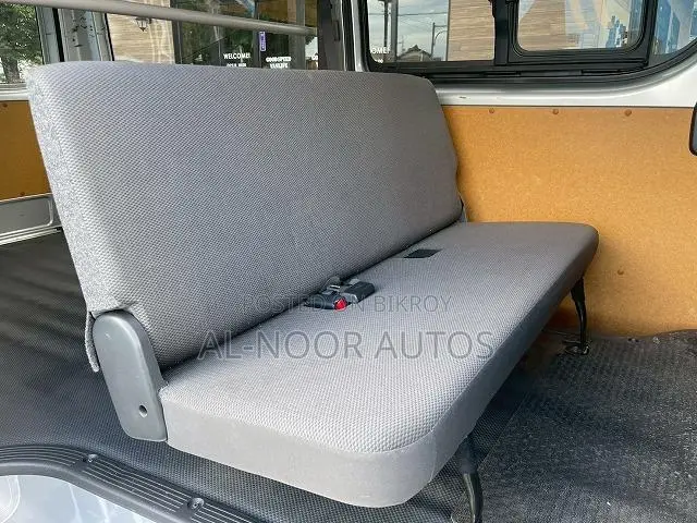 টয়োটা হাইএস ২০২১ সিলভার