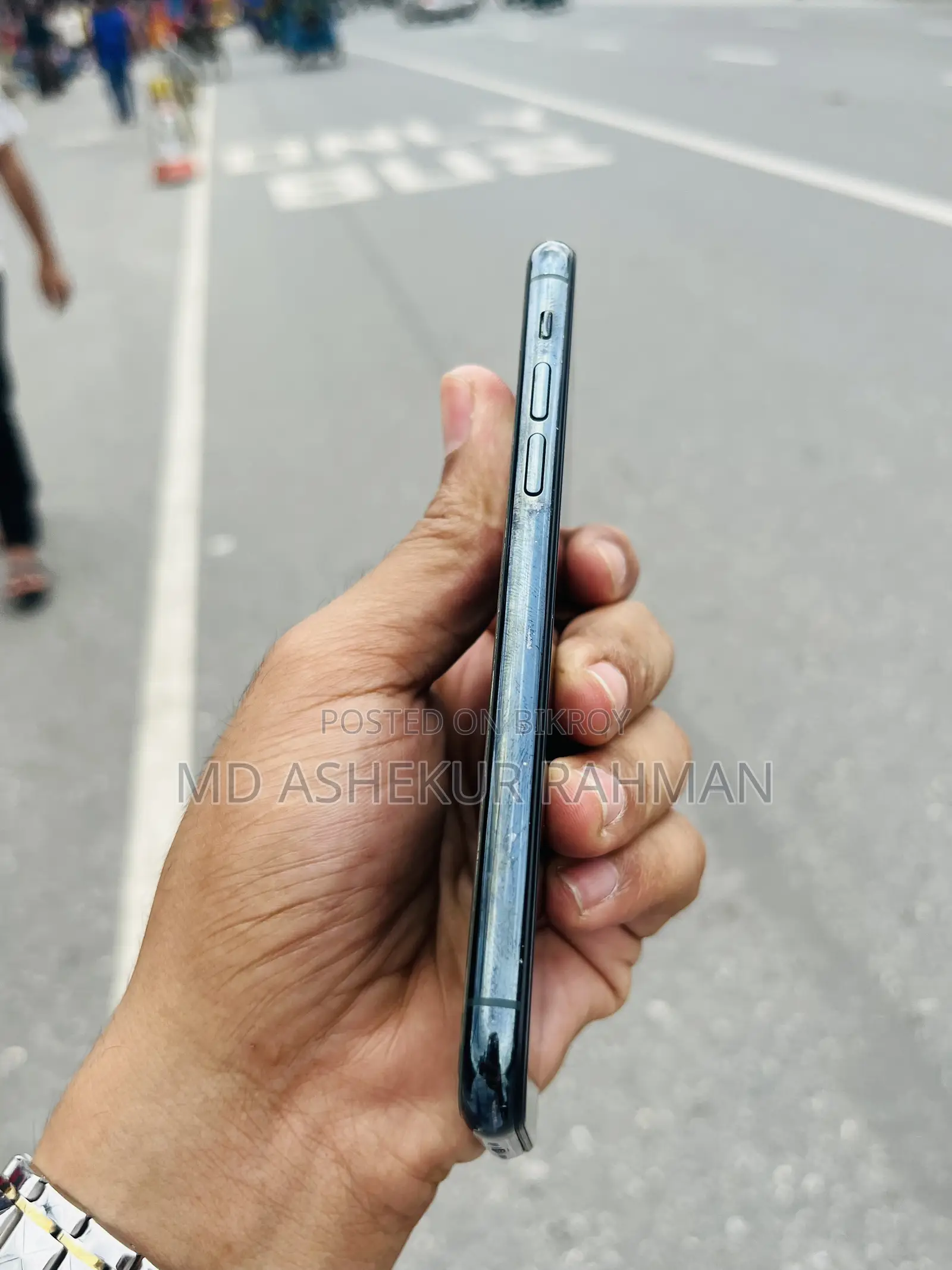 অ্যাপল আইফোন ১১ প্রো ২৫৬ জিবি নীল