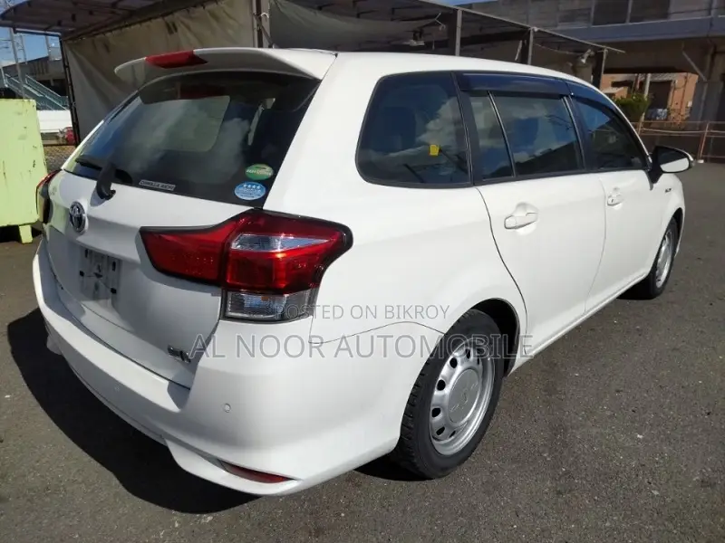 Toyota Corolla Fielder 2021 Pearl