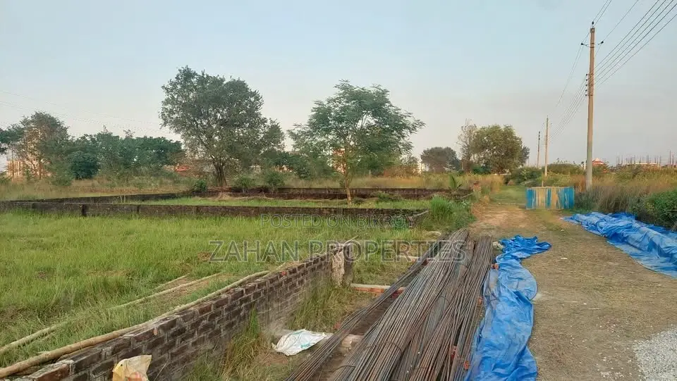 এন ব্লক ৬ কাঠা প্লট বিক্রয় দক্ষিণ/উত্তরমুখী