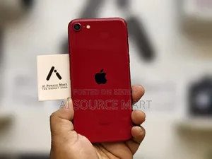 অ্যাপল আইফোন এসই ৬৪ জিবি লাল