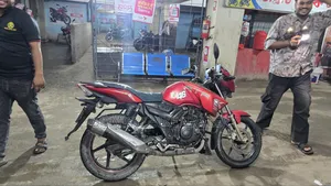 TVS Apache RTR 160 2V 2018 Red