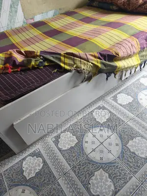 Semi Double Bed