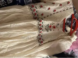 সুন্দর ড্রেস (অব্যবহৃত) সাইজ ৪২ দারুণ কোয়ালিটি